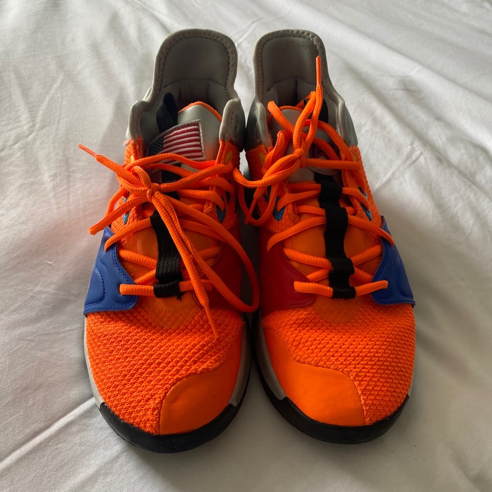 Nike PG3 NASA edition